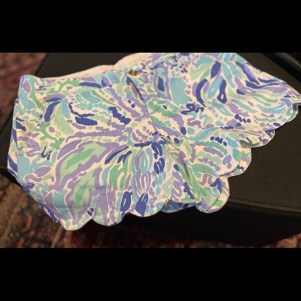 Lilly Pulitzer Buttercup shorts—size 6